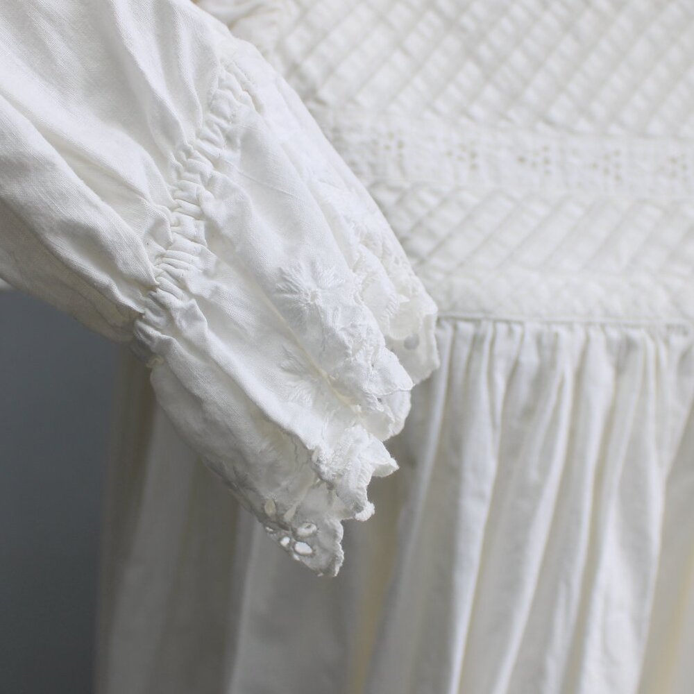 Vintage Women's White Cotton Ruffle Collar Cuffs Victorian Nightgown S/M - Picture 3 of 5